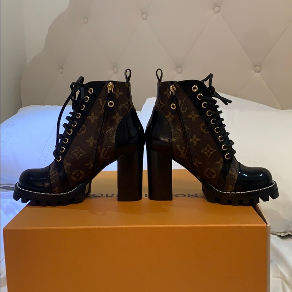 ⚡️SALE⚡️ Louis Vuitton Star Trail Ankle Boot - Picture 3 of 9